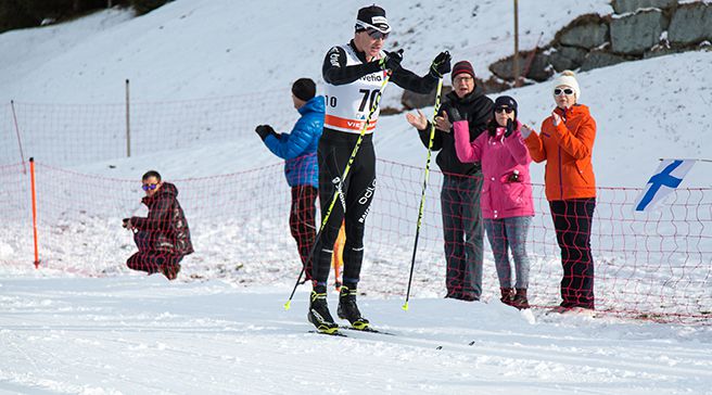 Dario Cologna, atleta svizzero, si classifica 3° a Davos.