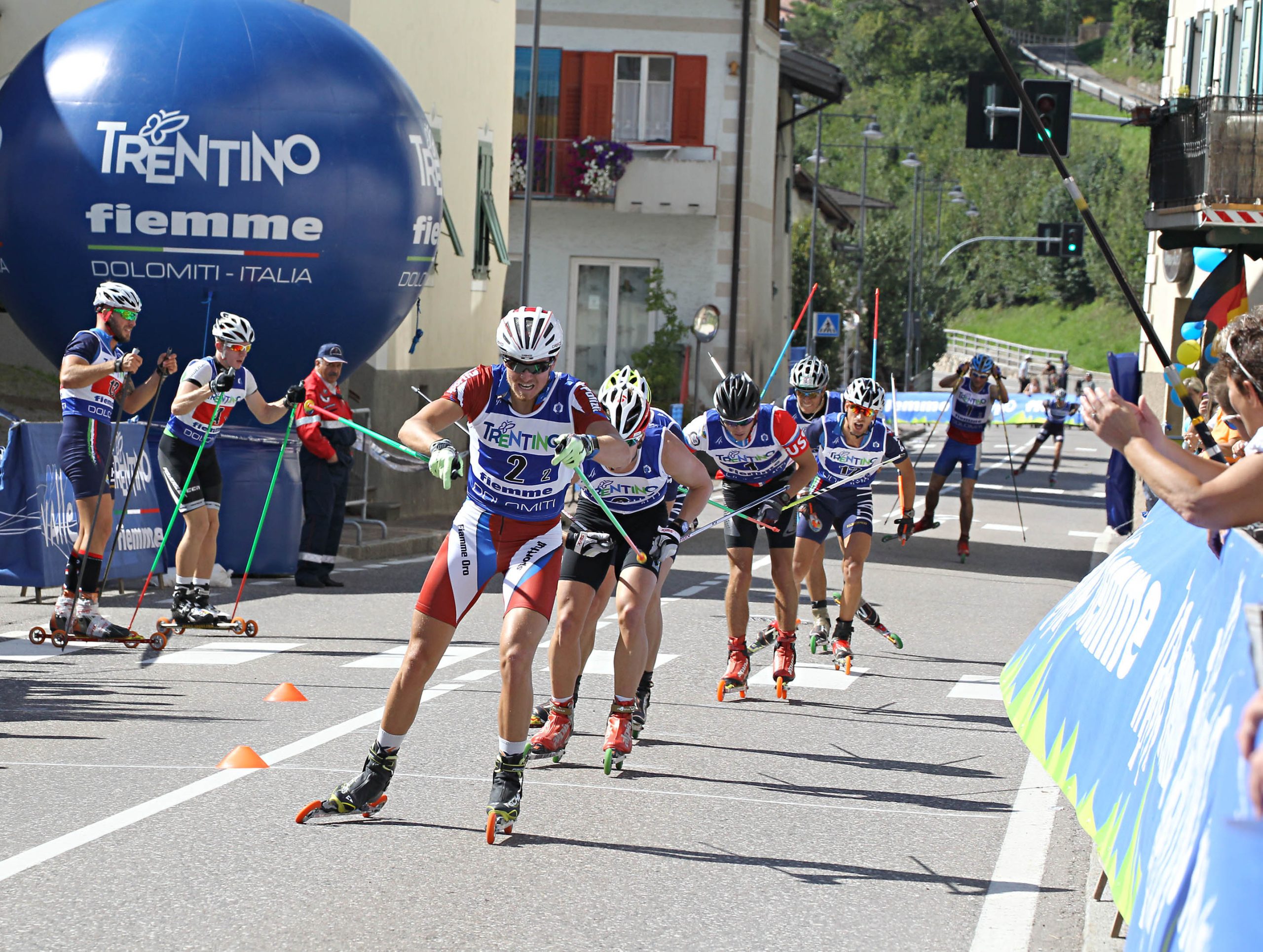 Noeckler in testa al gruppo
